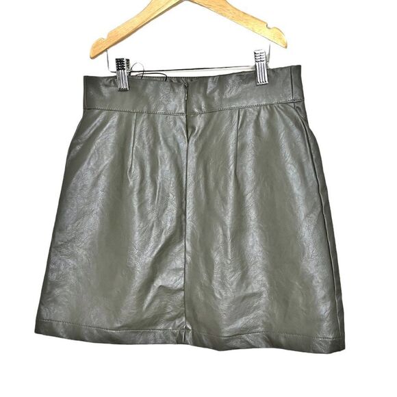 Truth by Republic Faux Leather Miniskirt in Moss Green - Picture 2 of 8